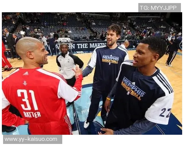 骑士与灰熊的15年对决回顾：历史交锋与球队变迁的精彩瞬间